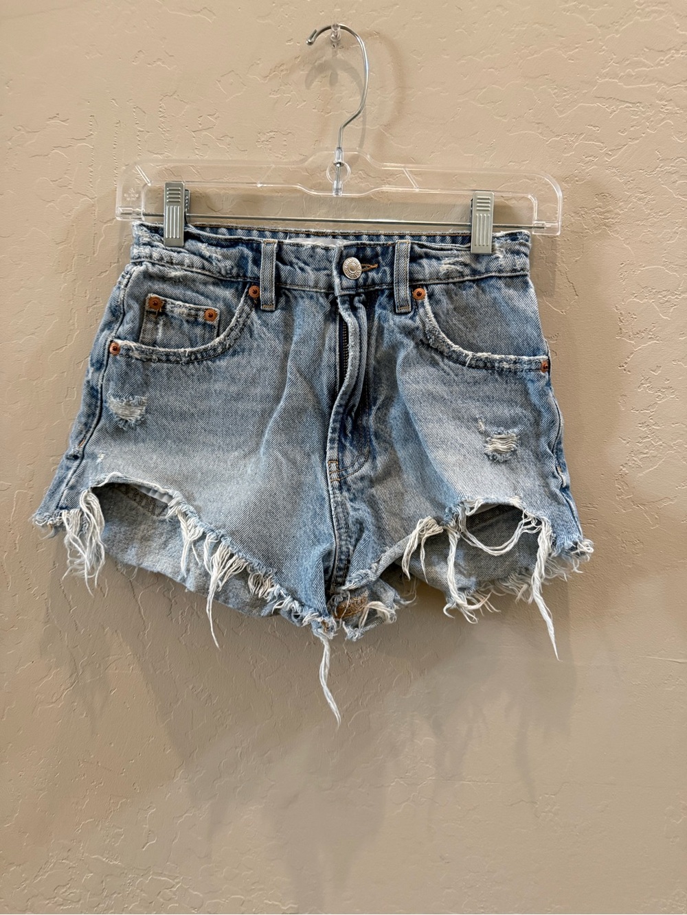 Zara Light Wash Distressed Denim Shorts #P388
